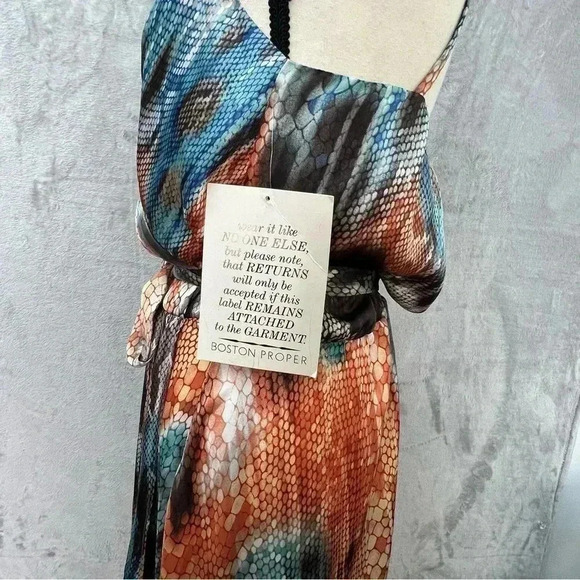 Boston Proper Snake print Criss Cross Open Back High Slit Belted Maxi dress Sz 8 - Picture 9 of 16